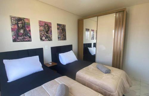 Stúdio de 1 Quarto, Wifi 500mb, Condominio com Elevador, 1 Vaga de Garagem, Cozinha Completa - Indicado para Grupos, Hospedes a Trabalho, Família e Pets - Foto 2