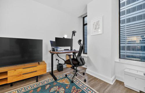 FiDi 1 BR w Work Setup by Anyplace - 11729 - Foto 26