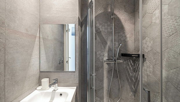 Bright Duplex With a Mezzanine - Cannes Center - Foto 5, Baño