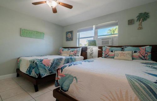 Tiki Time - Waterfront Pool Home, 65` Dock , Direct Ocean Access! - Foto 24