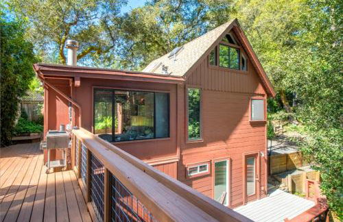 Tree Fort! Redwoods! Hot Tub!! Fire Table!! Google Smart Home!! Fast WiFi!! Dog Friendly! - Foto 1