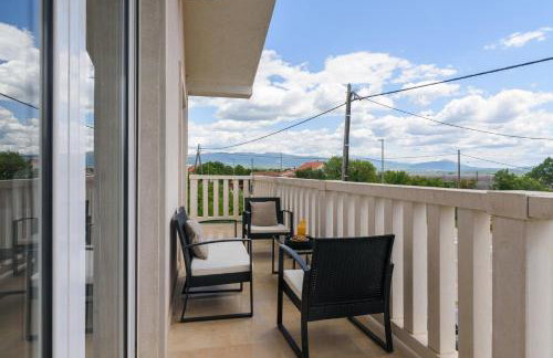 Divine Apartment Drnis - "Modern comfort at the gateway to Krka National Park" - Photo 32