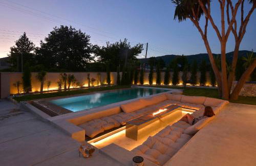 Villa Flamingo - 4 bedrooms - Private Pool - Next to renowned Issos Beach & Lake Korission - Photo 5