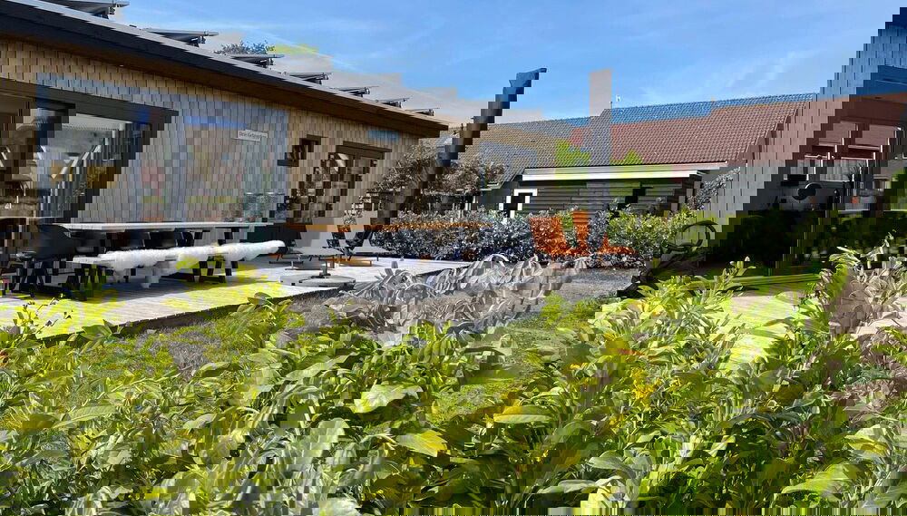 Chalet by Water in Idskenhuizen Recreation Park - Foto 1