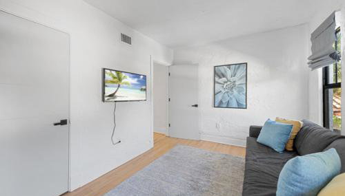 Sunny 4BR Getaway Pool & Private Guest Suite - Foto 3