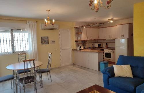 Apartamento cómodo con vistas maravillas, entre 3 ciudades,rodeado de naturaleza - Photo 2