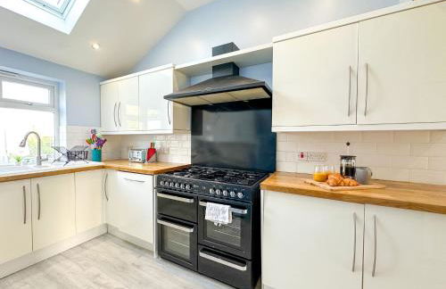 Modern Family Home near Reculver - Sleeps 8 - Pets Friendly! - Photo 32