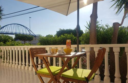 Apartamento con Jardín y Piscina en Guardamar del Segura - Foto 5