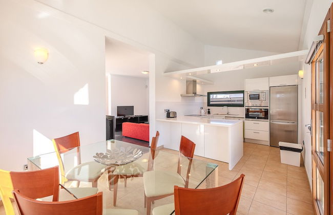 Camelot ​Holiday Homes by LIVVO - Foto 5