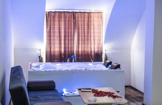 Ayya Suite Hotel - Photo 12