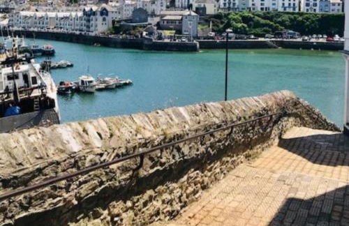 Mariners Cottage - Waters edge Fisherman's Cottage, Harbour & Sea Views & Free Dedicated Parking - Photo 7