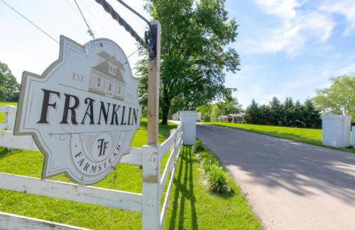 Spacious 3 Bedroom Historic Franklin Quadplex - Foto 46