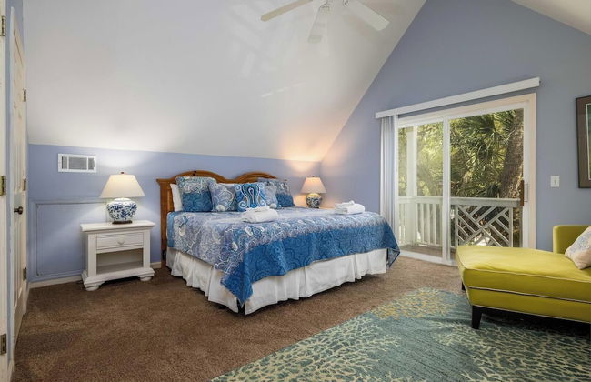 Spacious Two-story Home w/ Porch Views of Golf Course - Steps From Marina - Photo 1