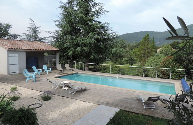 Attractive Holiday Home With Private Pool - Photo 1