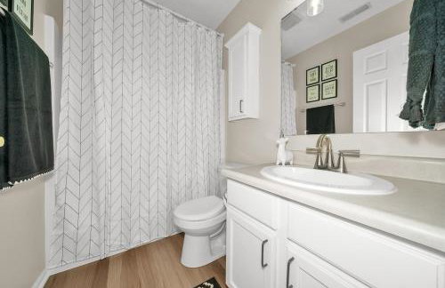 Luxurious Grand Park Family Home with Game Room and XBox - Foto 25