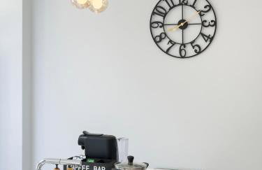 5 Bedroom, 3 Bathroom Modern House with Garden near Hampstead Heath Sleeps 10 - Foto 17