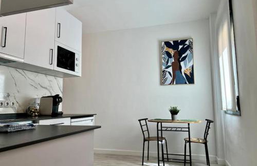 Apartment with Private Rooftop by Easytrip - Foto 17