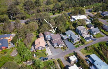 The Castle Rock Estate by Avantstay Steps From Arch Cape Beach w/ Hot Tub & Sauna - Foto 125