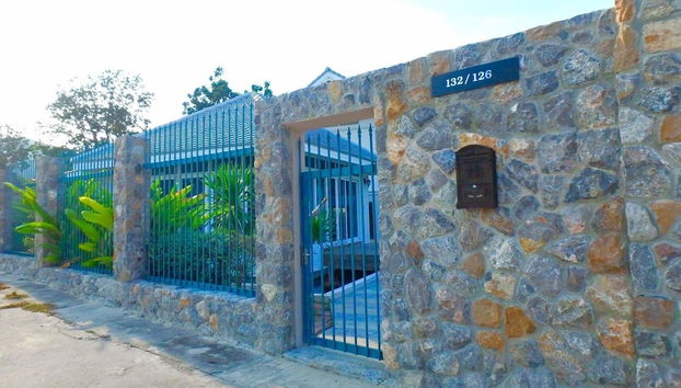 Marisa Villa - Foto 2, Entrada interior