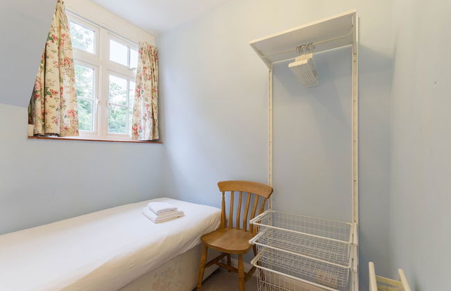 HOLIDAY HOME OF THE MONTH Finchley Sleeps 4 - Foto 8