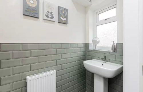 Norris Stays - Sleeps 7 by M55 - Photo 20