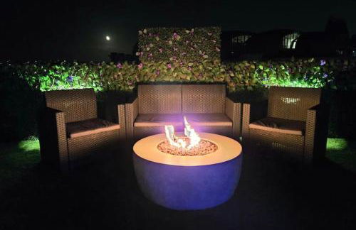 Modern Duplex Penthouse Panoramic Views & Parking - Foto 8