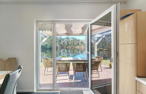 Idyllic Lakeside Cottage - Foto 1