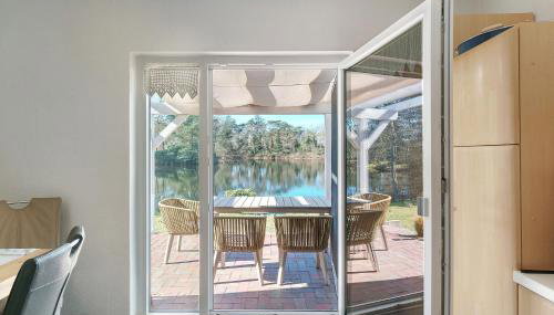 Idyllic Lakeside Cottage - Foto 1