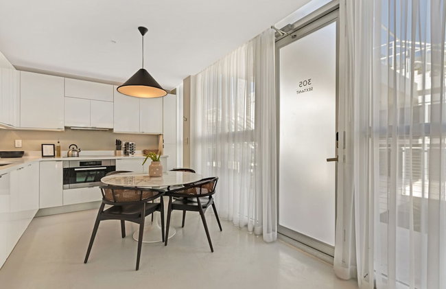 Roami at 250 Collins - Foto 87