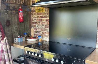 Bridie -rose with wood tub country retreat mini zoo - Foto 42