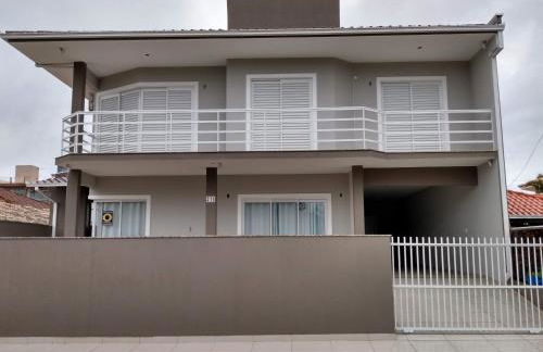 sobrado com piscina aquecida a poucos metros mar - Foto 12