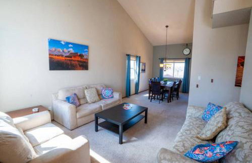 Hillcrest Chalet - Spa - Firepit - Views - USAFA - Foto 9