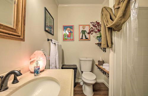 Cozy and Quiet Studio with Porch, Near Scenic Railway! - Foto 19