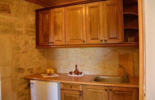 Roukouneli Traditional Stone House - Terrace & BBQ - Foto 14