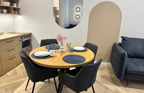 Apartamenty OFF PIOTRKOWSKA w Roosevelta Residence, Klimatyzacja, Wejście na KOD, WiFi, FV - Foto 60