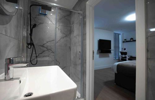 Luxury 6 Bed near city centre with Cinema Room & games room plus 5 bathrooms - Foto 36