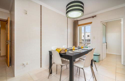 Bright & Spacious Flat by HostWise - Foto 13