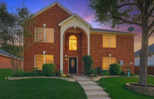 4BR w Pool Cinema Room, Mini Golf & EV - Photo 47