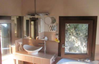 Το Σπιτι με την Σπηλιά - Foto 36