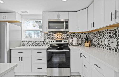 Newly Renovated Modern Farmhouse - Foto 27