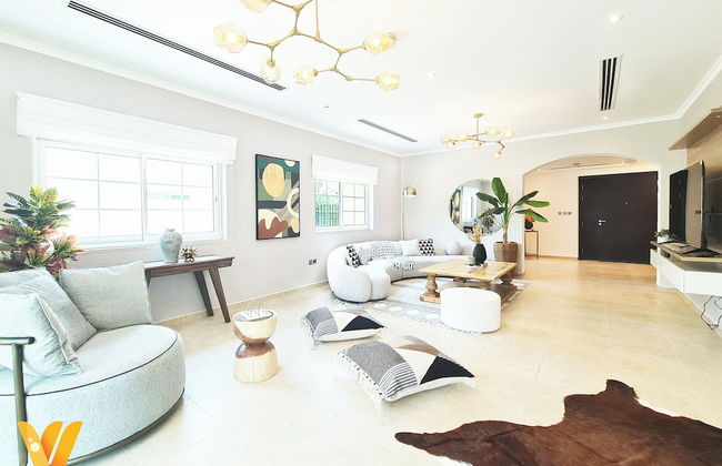 Venduras - Spacious 4BR Villa in La Mer - Photo 10