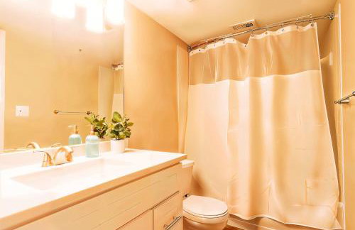 Boulevard Stays Cozy Suite Access to Pool Gym & Parking - Foto 9