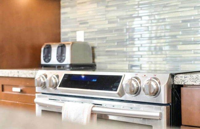 Modern 4BR Penthouse With Lake Views - Foto 21