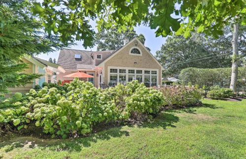 Cape Cod Cottage with Deck, Grill, and Games! - Foto 37