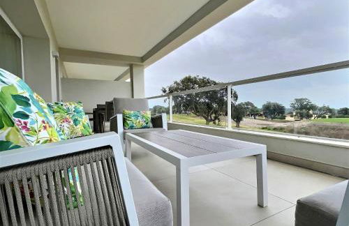 Experience Unrivalled Luxury at Emerald Greens Your Exclusive Retreat in the Heart of San Roque Club Resort - Foto 21