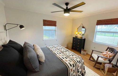 Colorado river access, game room & swimming pool - Photo 33