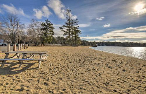 Lake Winnipesaukee Getaway with Private Beach Access - Foto 33