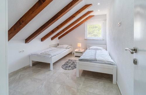 La Perla Apartments - Photo 50