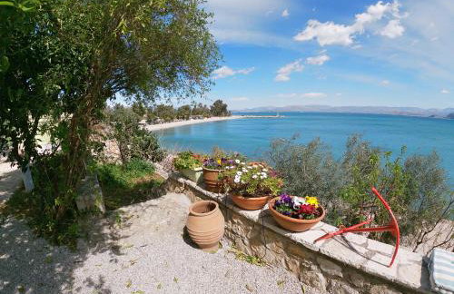 KIVERI 1876 traditional seafront cottage - Photo 73