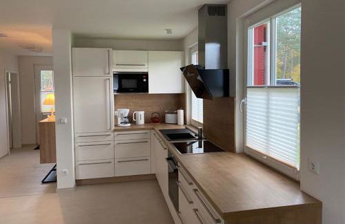 Modernes Reetdach-Ostseeferienhaus Bella Mare, Insel Usedom mit Sauna, Kamin & Sonnenterrasse - Foto 19